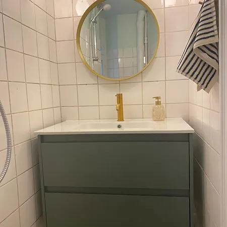 Bedroom In Center 3*